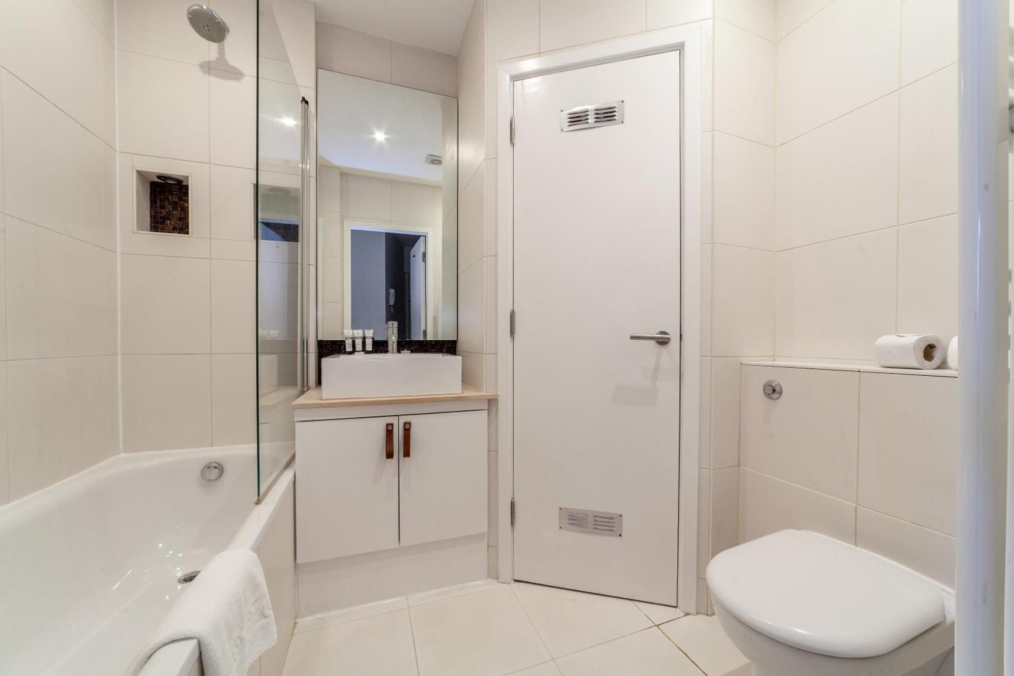 Elegance & Chic Design - 2-Bedroom Haven Londres Extérieur photo